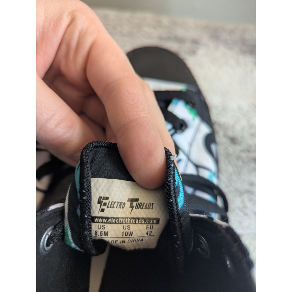 Black and Green High-Top Sneakers - Picture 6 of 6